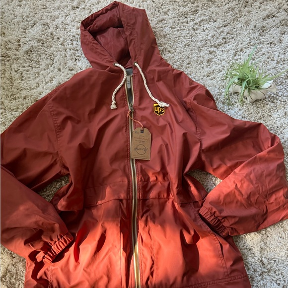 Original weatherproof, vintage NWT burgundy and red windbreaker UPS jack… - Picture 6 of 9